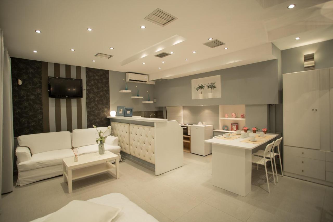 Apollonio Upper View Suites Corinth Екстериор снимка